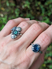 Load image into Gallery viewer, Green Tourmaline + Sterling Silver Embellished Adjustable Ring - Size +/- 8