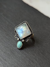 Load image into Gallery viewer, Turquoise + Moonstone Scalloped Sterling Silver Ring Size 8