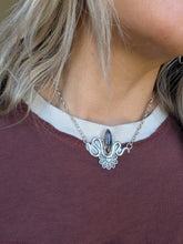 Load image into Gallery viewer, Sterling Silver + Montana Agate Choker Style Snake Necklace
