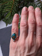 Load image into Gallery viewer, Hubei Turquoise + Sterling Silver Ring- Size 5
