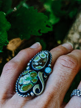 Load image into Gallery viewer, 3 Stone Hubei Turquoise + Sterling Silver Ring - Size 6
